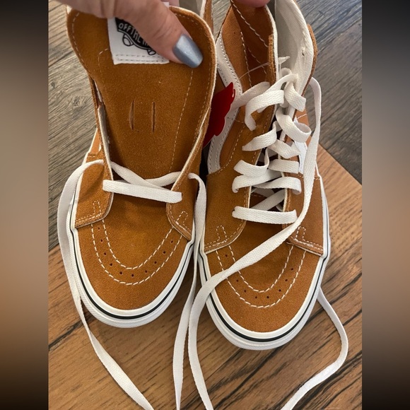 VANs - Picture 5 of 5